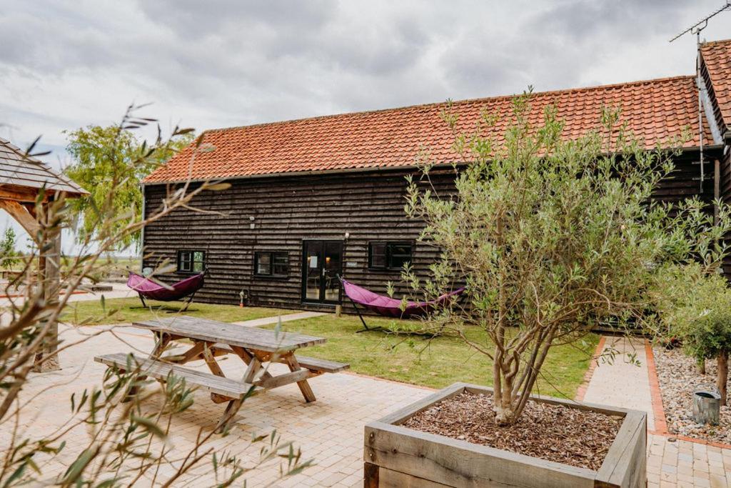 Creeksea Place Barns Burnham-on-Crouch ภายนอก รูปภาพ