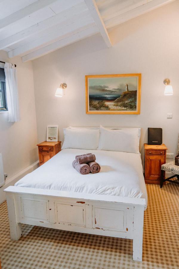 Creeksea Place Barns Burnham-on-Crouch ภายนอก รูปภาพ