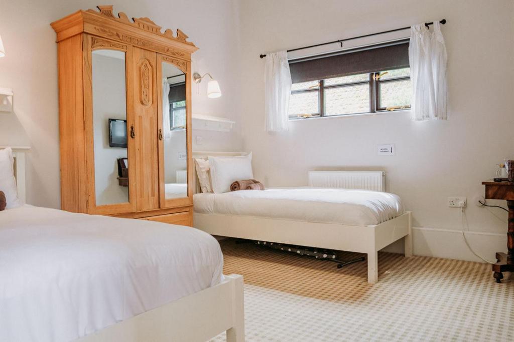Creeksea Place Barns Burnham-on-Crouch ภายนอก รูปภาพ